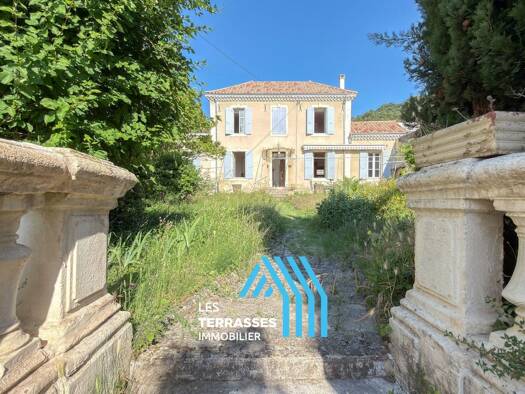 Maison à vendre 249 000 € 5 pièces 3 chambres 184 m² 781 m² de terrain Le Teil 07400