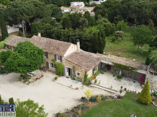 Mas à vendre 1 768 000 € 9 pièces 4 chambres 196 m² 10 000 m² de terrain Saint Laurent des Arbres 30126