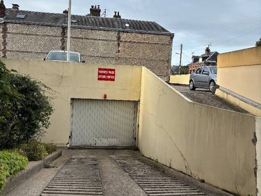 Parking à louer 70 € Saint Clément-Jardin des Plantes-Grammont Rouen 76100