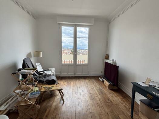 Appartement à vendre 91 000 € 3 pièces 2 chambres 53,9 m² Étage 5/5 Vichy 03200