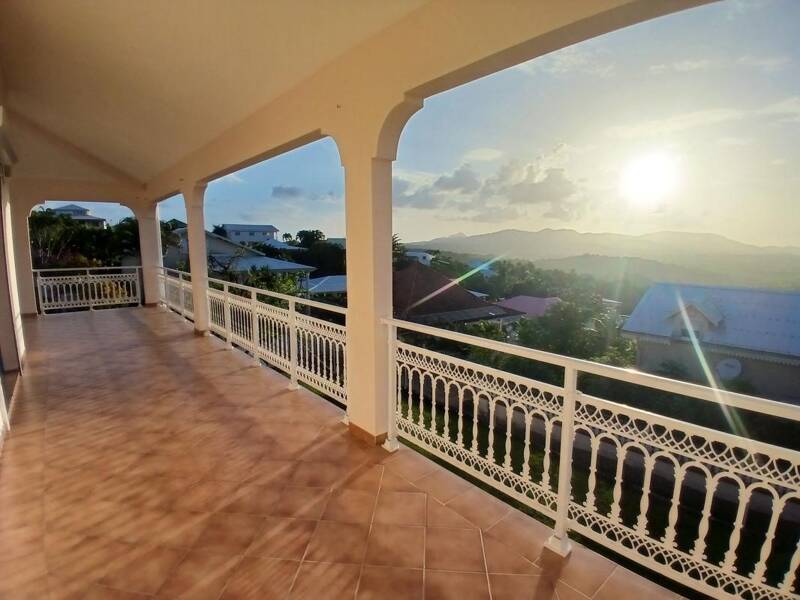 Maison à louer, 95m², RIVIERE SALEE