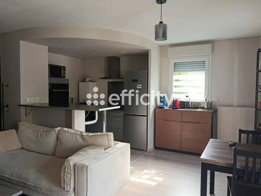 Appartement à vendre 256 000 € 3 pièces 2 chambres 65,66 m² RDC/4 Centre Cesson-Sévigné 35510