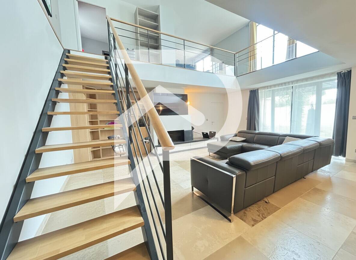 Maison à vendre, 230m², SAINT LAURENT D'AIGOUZE