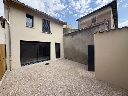 Maison à vendre 205 000 € 2 pièces 1 chambre 75 m² centre Ville-La Chartonnière-La Barre Villefranche-sur-Saône 69400