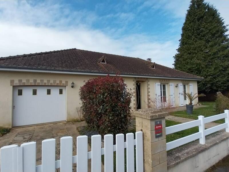 Maison à louer, 106m², SAINT YRIEIX LA PERCHE