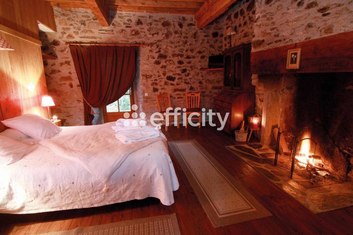 Maison à vendre, 350m², SAINT LARY SOULAN