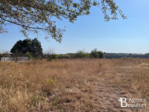 Terrain à vendre 129 000 € 751 m² de terrain Centre Ville Saint-Hilaire-de-Riez 85270
