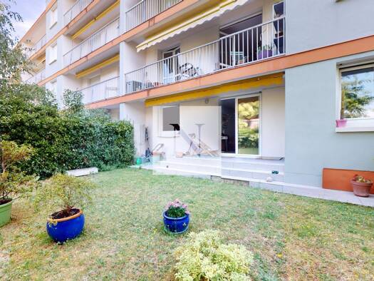 Appartement à vendre 470 000 € 3 pièces 2 chambres 85 m² RDC/3 Le Genette La Rochelle 17000