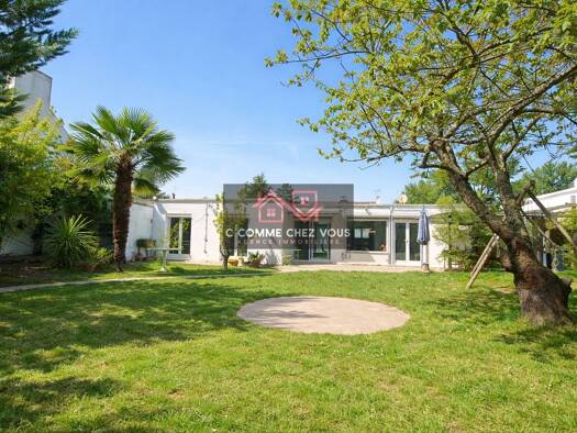 Maison de plain-pied à vendre 410 000 € 7 pièces 5 chambres 140 m² 513 m² de terrain Ozoir-la-Ferrière 77330