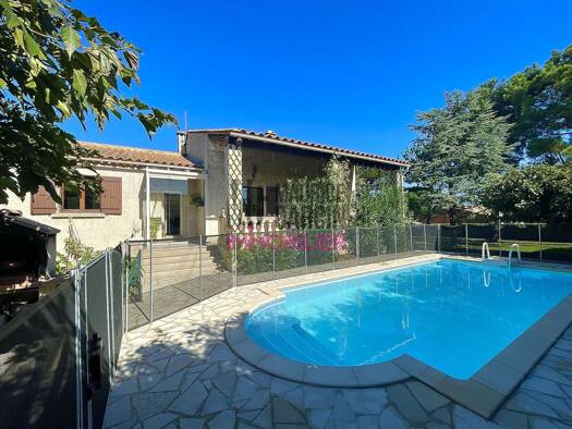 Maison à vendre 435 000 € 6 pièces 5 chambres 148 m² 1 193 m² de terrain Jonquerettes 84450