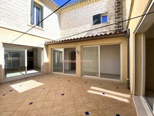 Maison à vendre 390 000 € 8 pièces 6 chambres 219 m² 210 m² de terrain Saint-Laurent-d'Aigouze 30220