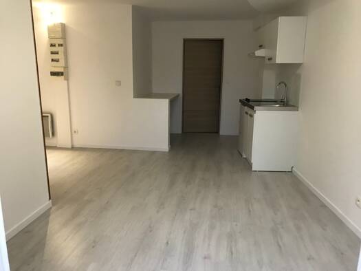 Appartement à louer 723 € 2 pièces 1 chambre 35,2 m² RDC/2 Survilliers 95470