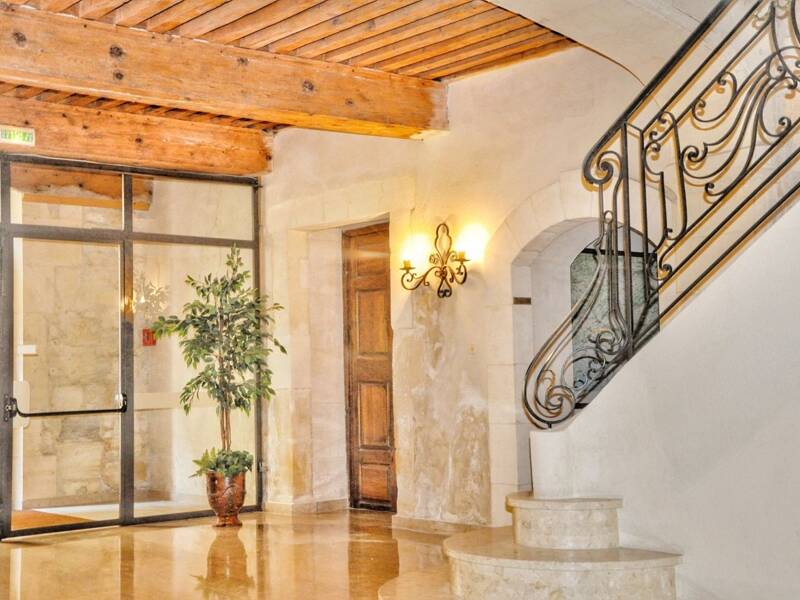 Maison à vendre, 2420m², TARASCON