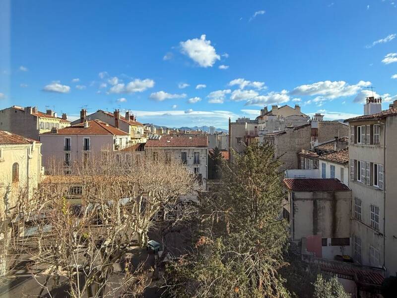 Maison à louer, 77m², MARSEILLE 5E
