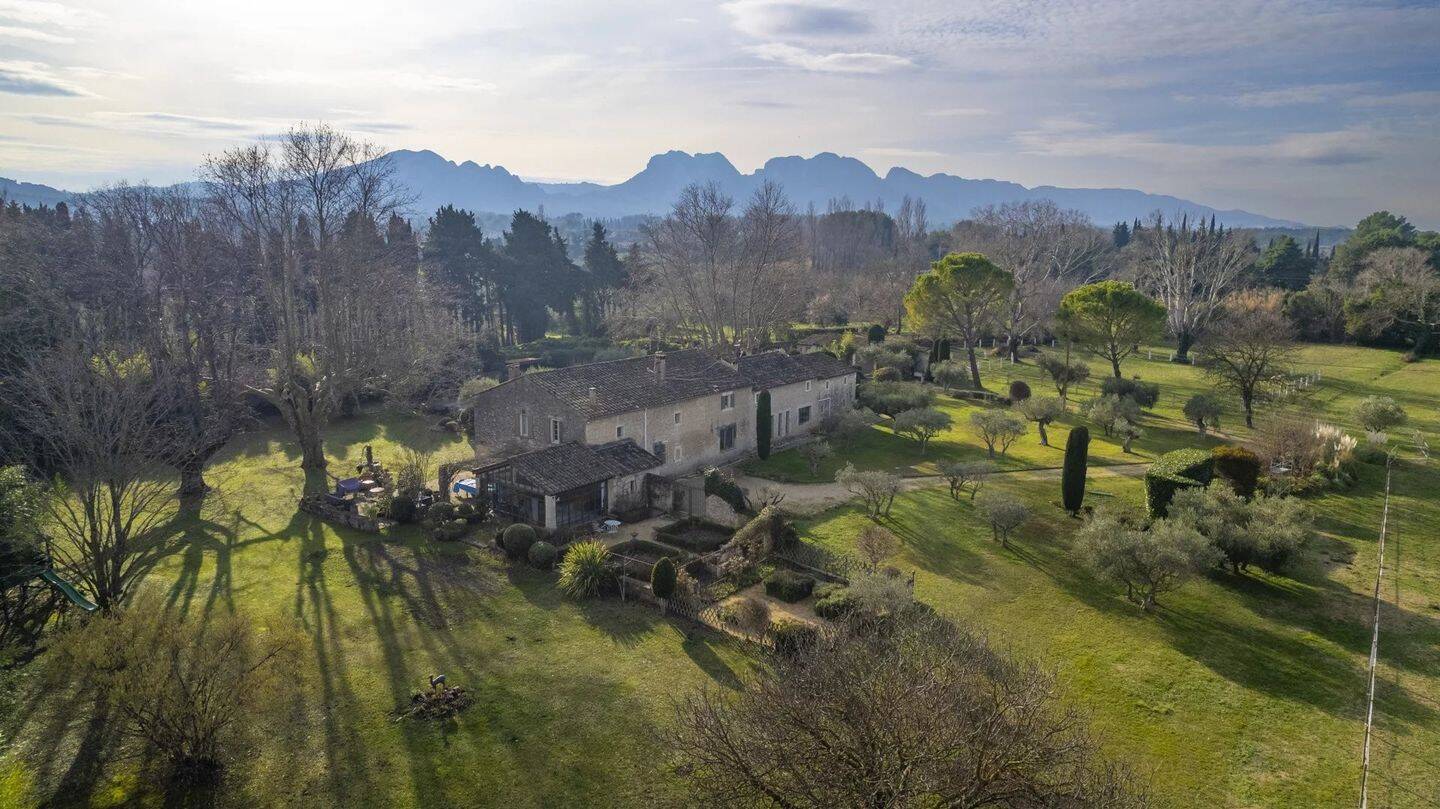 Maison à vendre, 460m², EYGALIERES