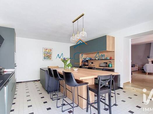 Maison à vendre 349 000 € 7 pièces 5 chambres 208 m² 352 m² de terrain Tavers 45190
