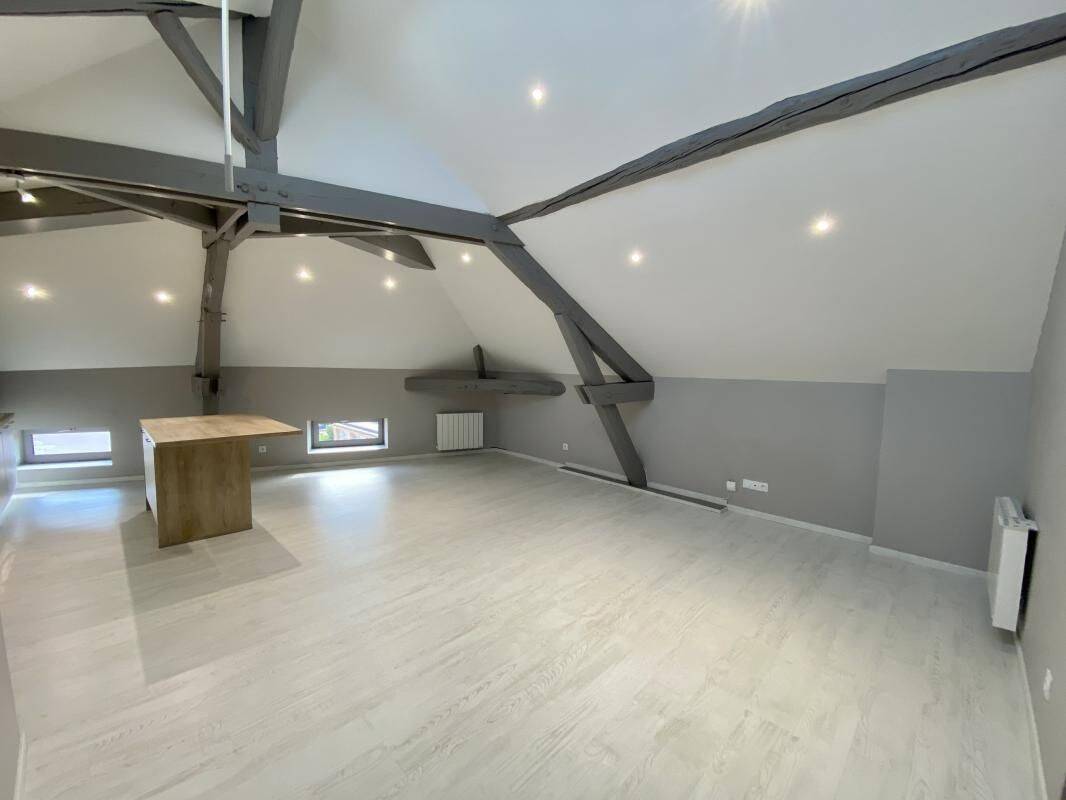 Maison à louer, 63m², SAINT ETIENNE DES OULLIERES