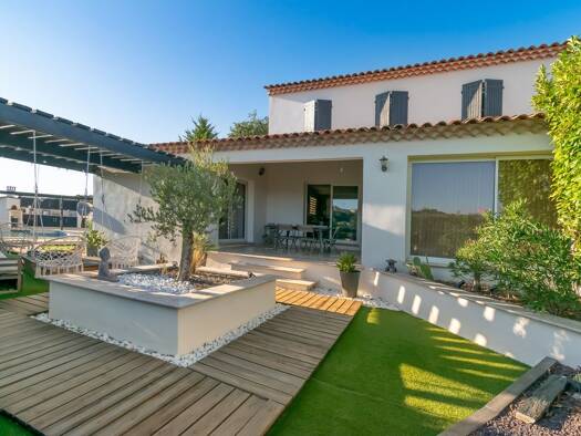 Maison à vendre 520 000 € 6 pièces 4 chambres 140 m² 1 038 m² de terrain Ginasservis 83560