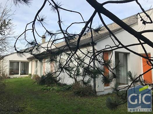 Maison de plain-pied à louer 1 679 € 7 pièces 5 chambres 157 m² Beaulieu-Maladrerie-Saint Paul Caen 14000