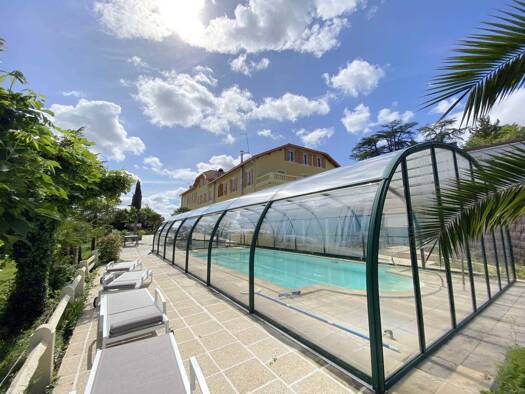 Restaurant à vendre Fonds de commerce 598 500 € 850 m² d'espace de restauration Cazaubon 32150