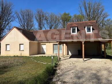 Villa à vendre 292 000 € 8 pièces 4 chambres 217 m² 2 000 m² de terrain Saint-Hilaire-les-Andresis 45320