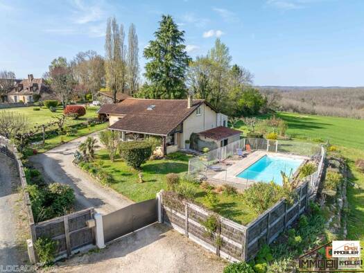 Maison à vendre 324 900 € 5 pièces 3 chambres 160 m² 600 m² de terrain Pontours 24150