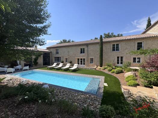 Ferme à vendre 1 295 000 € 13 pièces 7 chambres 450 m² 1 579 m² de terrain Mollans-sur-Ouvèze 26170