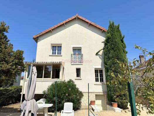 Maison à vendre 156 700 € 6 pièces 4 chambres 127 m² 494 m² de terrain Châtellerault 86100
