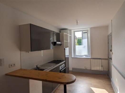 Appartement à louer 405 € 1 pièce 31 m² RDC dès le 03/06/2026 Bourges 18000
