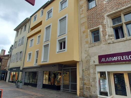 Appartement à vendre 127 000 € 3 pièces 2 chambres 69 m² Étage 2/4 Centre Ville Bourg-en-Bresse 01000