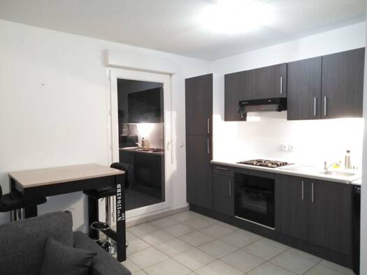 Appartement à vendre 120 000 € 1 pièce 31 m² Étage 1/3 Monnetier-Mornex 74560