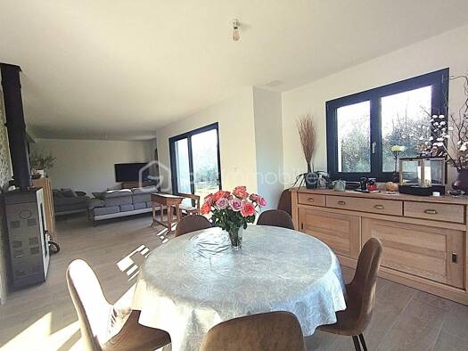 Pavillon à vendre 317 000 € 7 pièces 5 chambres 159 m² 999 m² de terrain Le Molay-Littry 14330