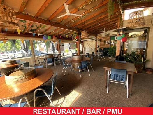 Bar / Café à vendre Fonds de commerce 219 800 € 180 m² d'espace de restauration Cazaubon 32150