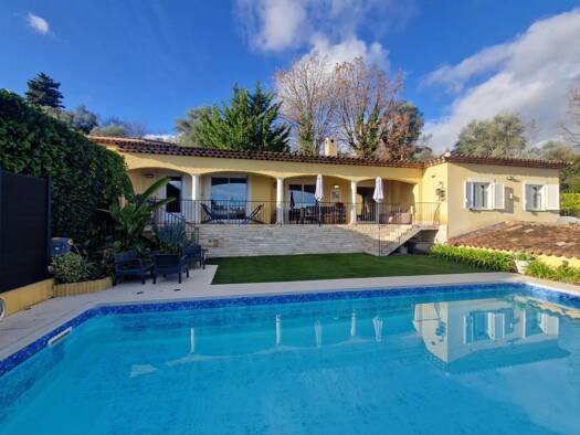 Maison à louer 3 600 € 5 pièces 4 chambres 146,3 m² Le Rouret 06650