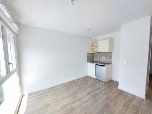 Appartement à louer 476 € 1 pièce 22 m² 4ème étage Rabière Joué-lès-Tours 37300