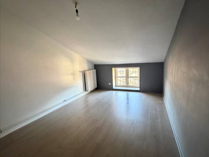 Maison à louer, 74m², YZERON