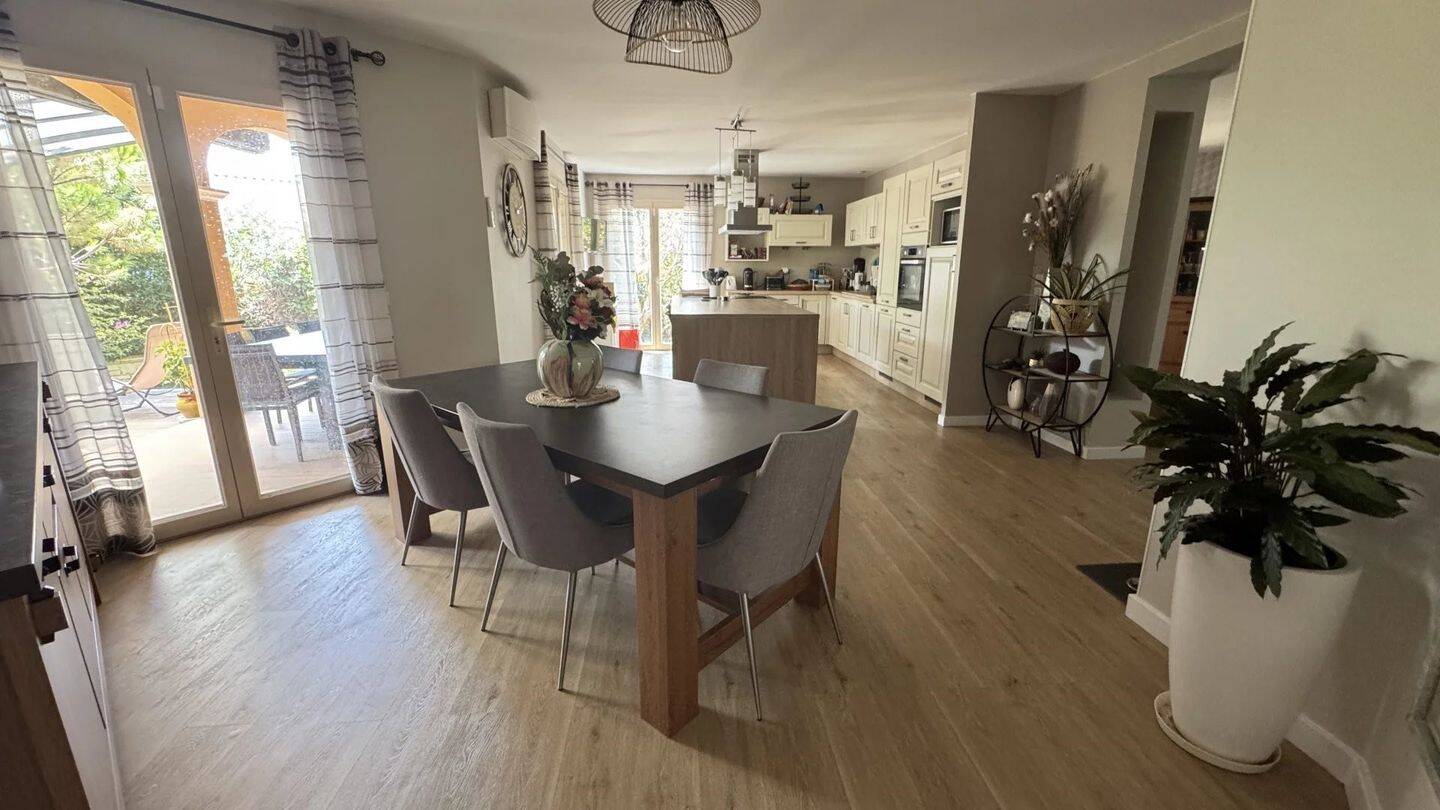 Maison à vendre, 153m², PEYRIAC DE MER