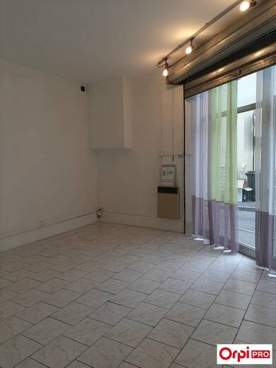 Local commercial à louer 1 150 € 185 m² de surface de vente Valence 26000