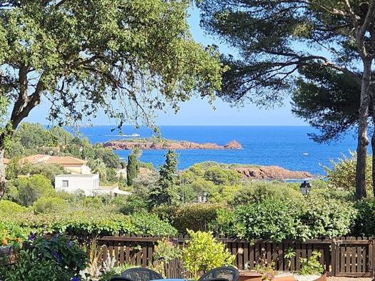 Villa à vendre 460 000 € 2 pièces 1 chambre 65 m² 105 m² de terrain Le Dramont-Agay-Anthéor-Le Trayas Saint-Raphaël 83530