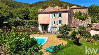 Maison à vendre 225 000 € 8 pièces 4 chambres 125 m² 595 m² de terrain Ferrieres Poussarou 34360