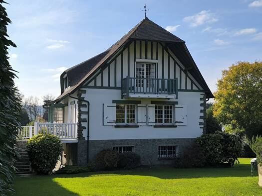 Maison à vendre 650 000 € 6 pièces 5 chambres 209 m² 1 374 m² de terrain Touques 14800