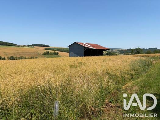Terrain constructible à vendre 64 900 € 2 015 m² de terrain Château-Thierry 02400