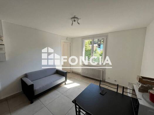 Appartement à louer 639 € 2 pièces 1 chambre 29,1 m² 2ème étage Centre Ville Chambéry 73000