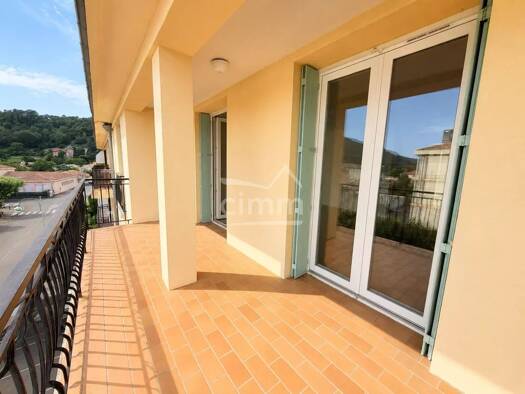 Appartement à vendre 166 000 € 3 pièces 2 chambres 79,2 m² Étage 4/4 Quartiers Nord-Les Chaumianes-Le Thor Sisteron 04200