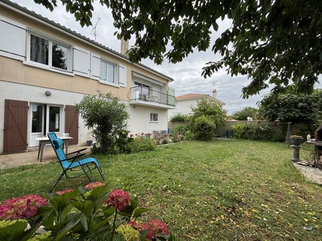 Maison à vendre 420 000 € 4 pièces 3 chambres 130 m² 574 m² de terrain Périgny 17180