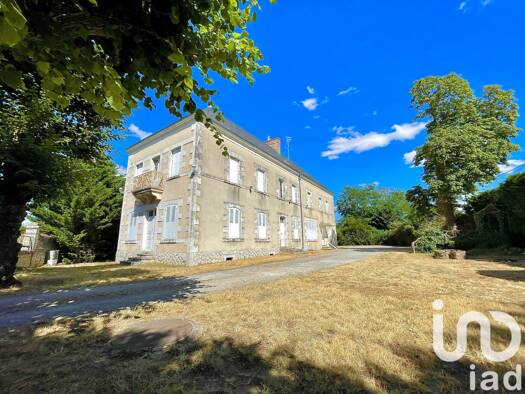 Immeuble à vendre 244 000 € 170 m² Le Blanc 36300