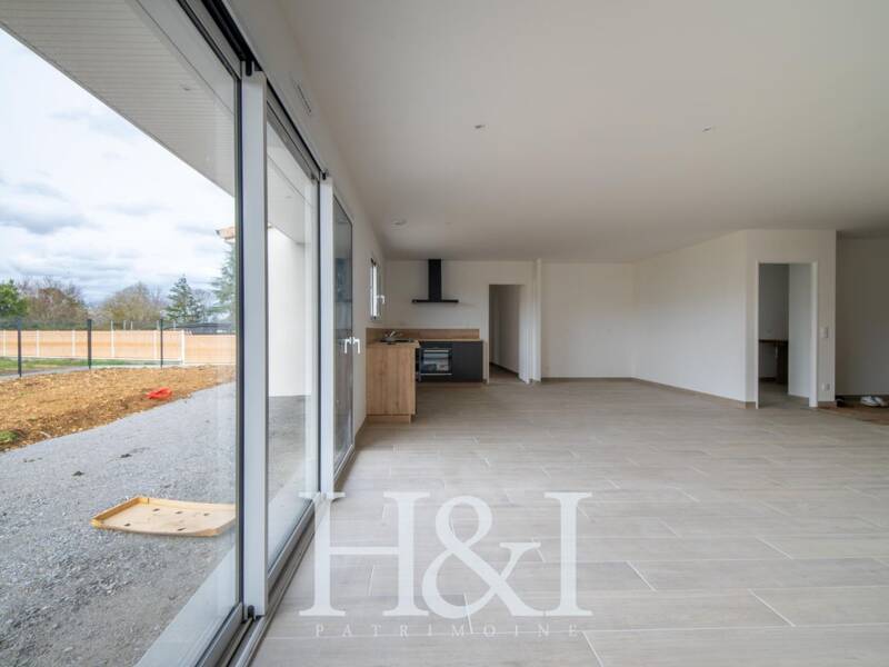 Maison à louer, 142m², NEUVILLE DE POITOU