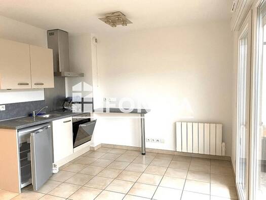 Appartement à louer 700 € 1 pièce 25,3 m² RDC/3 dès le 24/06/2026 Douvaine 74140