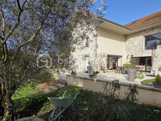 Ferme à vendre 859 000 € 6 pièces 4 chambres 218 m² 1 800 m² de terrain Chantemerle-Saint Pol Aix-les-Bains 73100