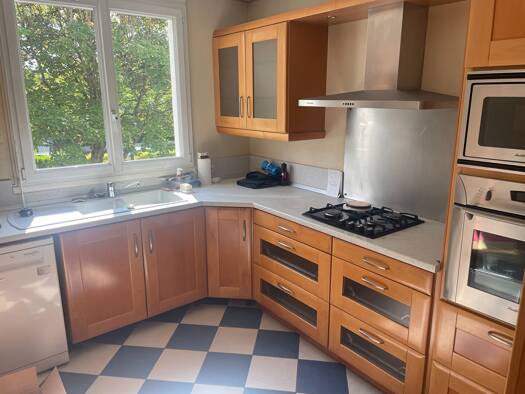 Appartement à vendre 254 000 € 5 pièces 3 chambres 105 m² Étage 1/6 Collectif Saint Cyr sur Loire 37540